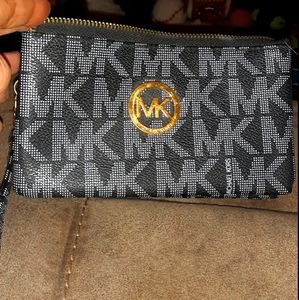 Michael Kors Wristlet